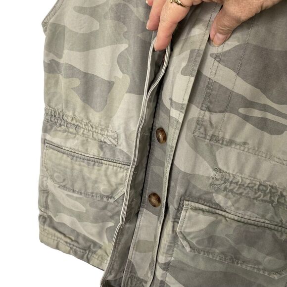 Abercrombie & Fitch Vest Womens Small Green Camouflage Snap Pockets Cinch Waist - Picture 5 of 13